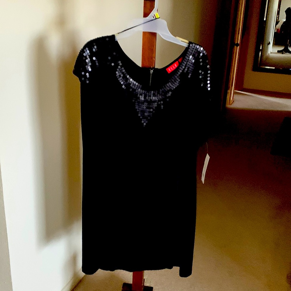 ELLE black fun dress.
